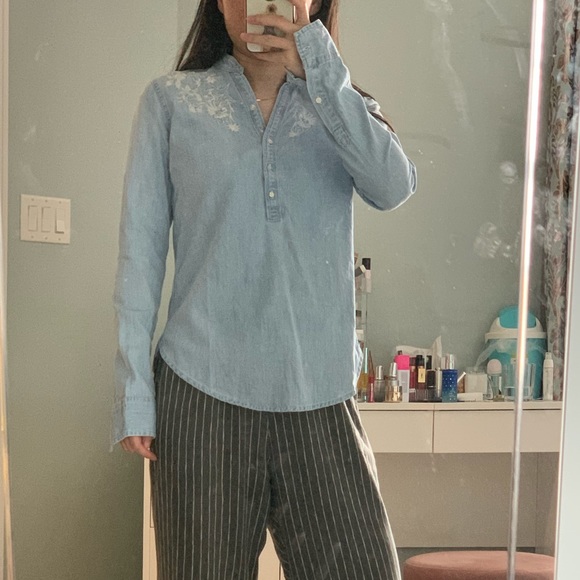 A&F demin collar shirt - Picture 2 of 2